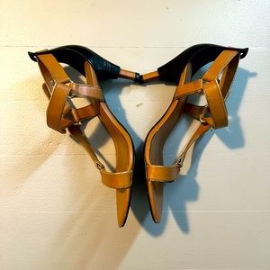 Archival statement shoe by United Nude!